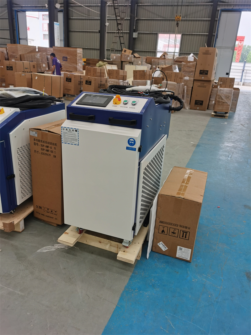 Industrial Laser Removal Machine - เครื่องทำความสะอาดด้วยเลเซอร์กำลังสูง 6000 วัตต์ สำหรับงานอุตสาหกรรม กำจัดสนิมและสีบนเหล็กกล้าไร้สนิมและโลหะ