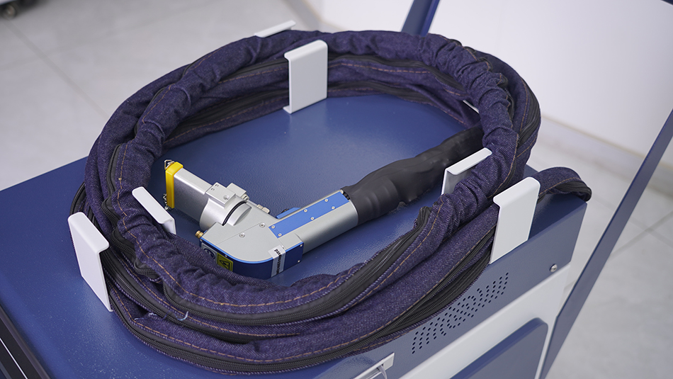 เครื่องทำความสะอาดด้วยเลเซอร์อ - Industrial Laser Removal Machine บทวิจารณ์และราคา